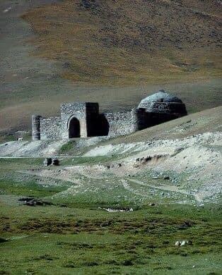 Tash-Rabat is a caravanserai, a type of inn along the ancient Silk Road, in the At-Bashy district of the Naryn region in&nbsp;Kyrgyzstan.