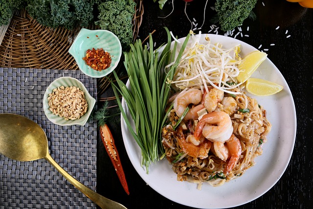 PAD THAI